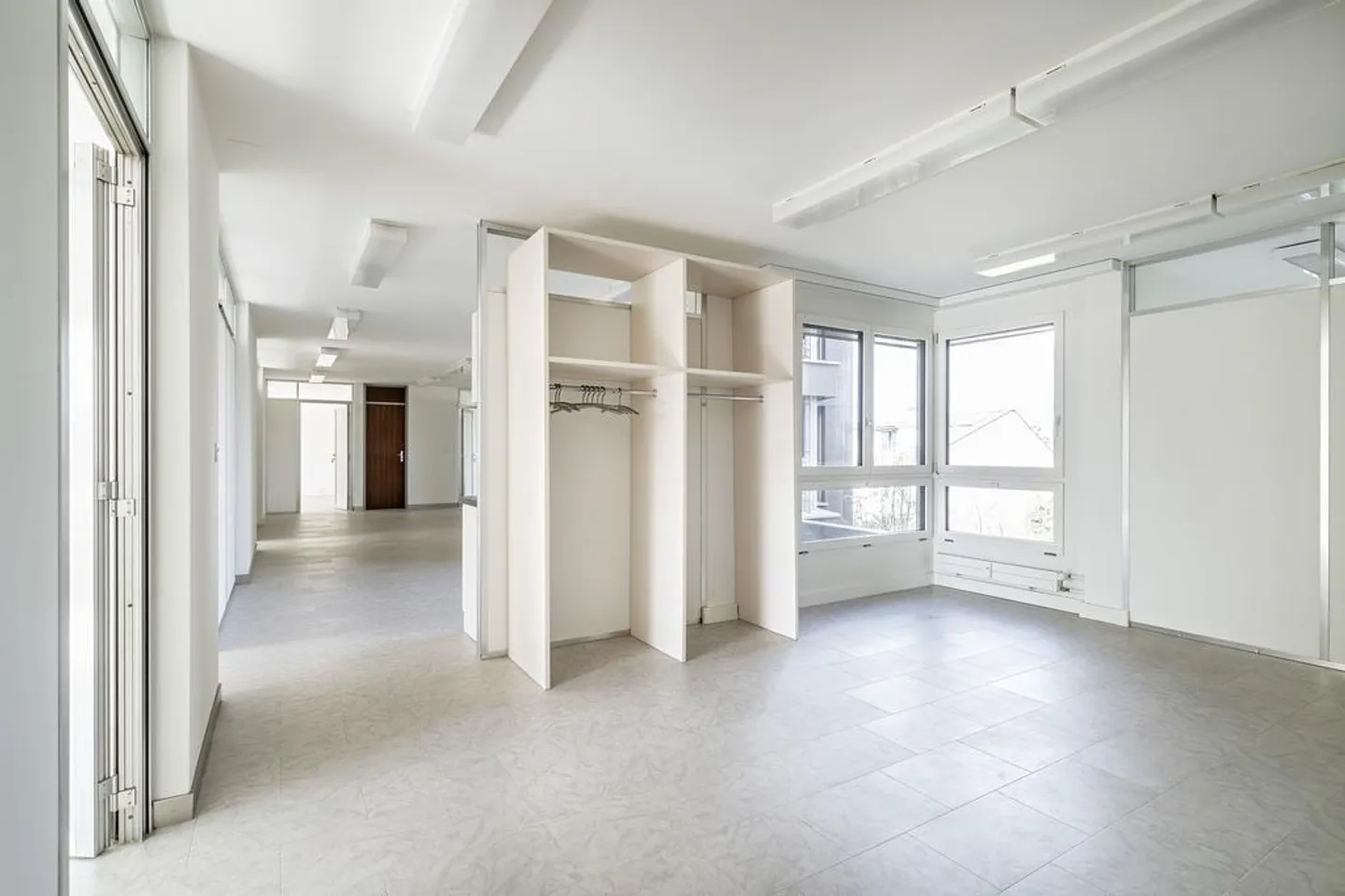 Commercial space in an attractive location in Münchenstein - Photo 12 of 12