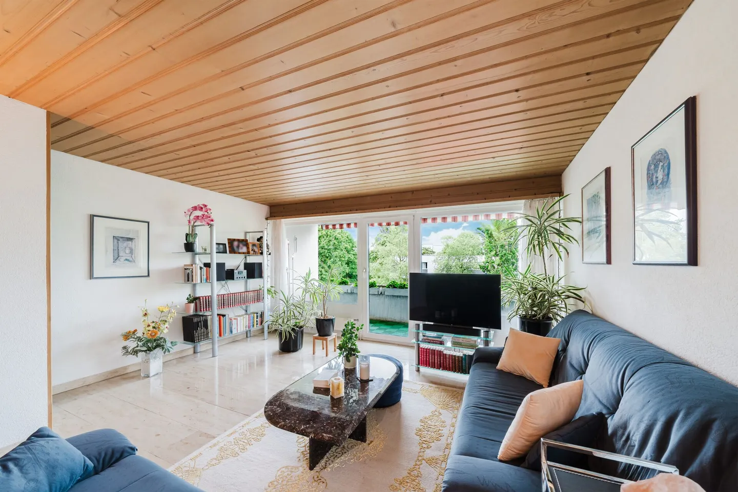 Casa bifamiliare con terrazza e padiglione in vetro - Foto 8 di 22