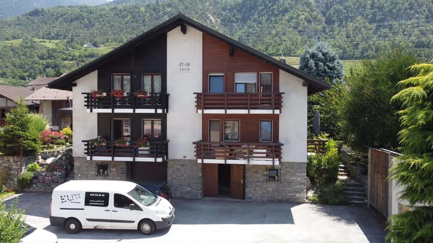 Duplex 4,5 pièces à Grône - Photo 1 sur 13