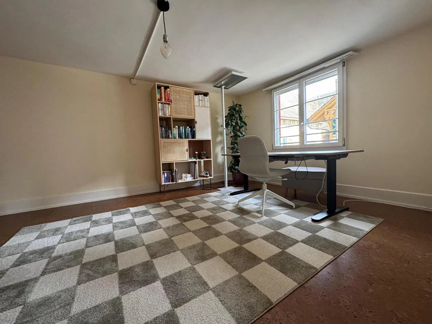 Charming 3.5-room apartment for lovers in a historic building - Photo 8 of 14