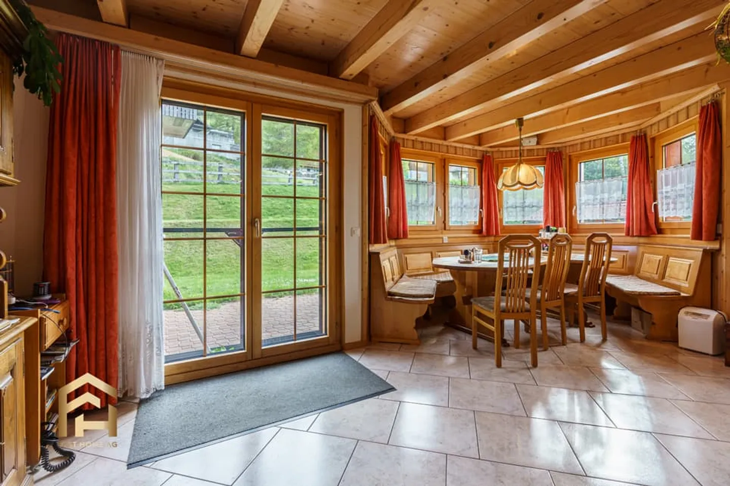 Maison en rondins de bois de mélèze avec 5,5 pièces à Unterbäch - Photo 3 sur 13