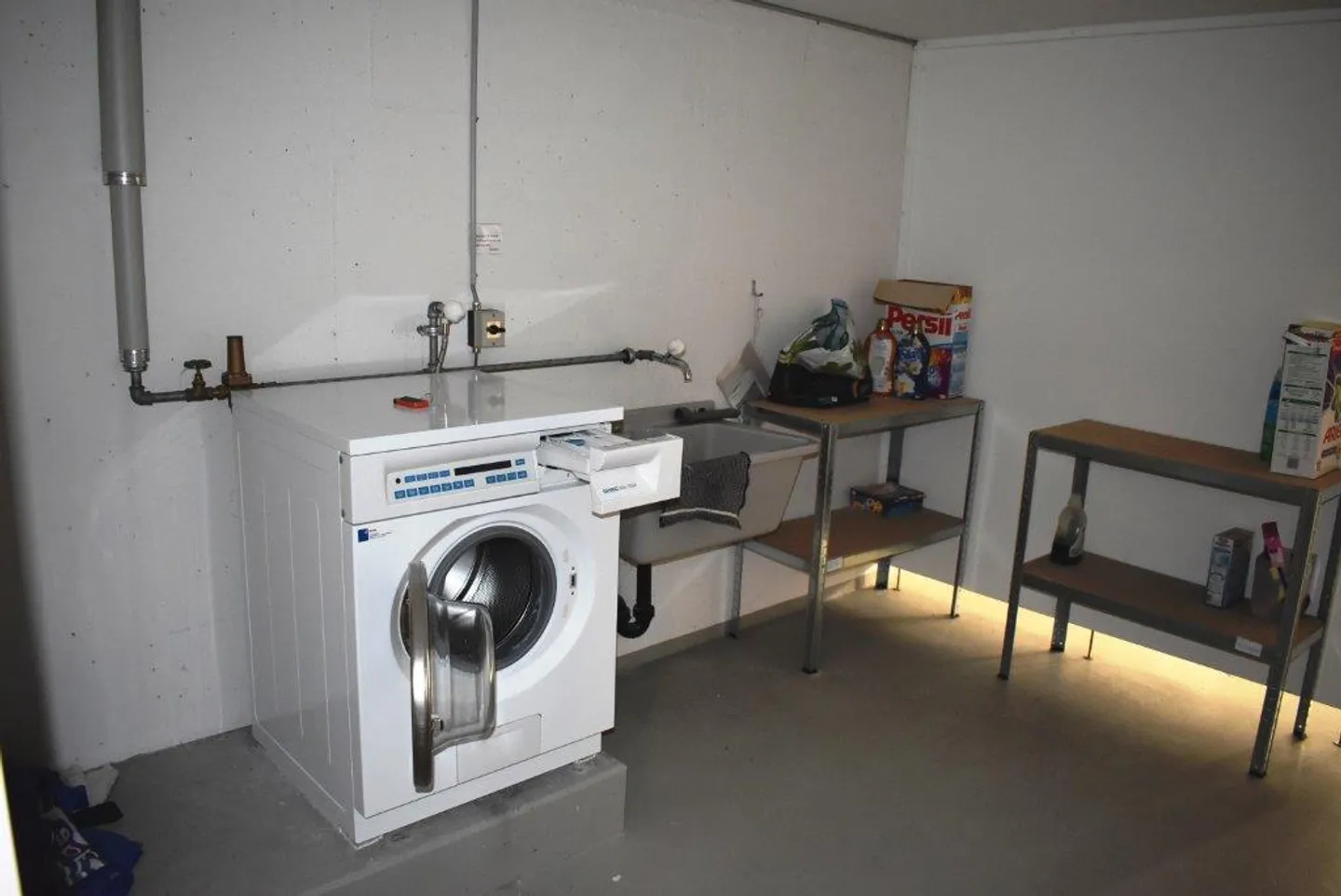 Spacious Maisonette Apartment - Photo 8 of 8