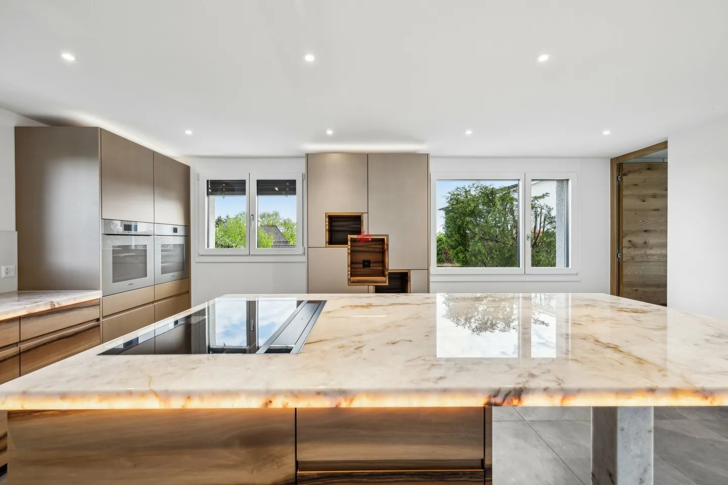 Luxury Family Home - Photo 2 of 15