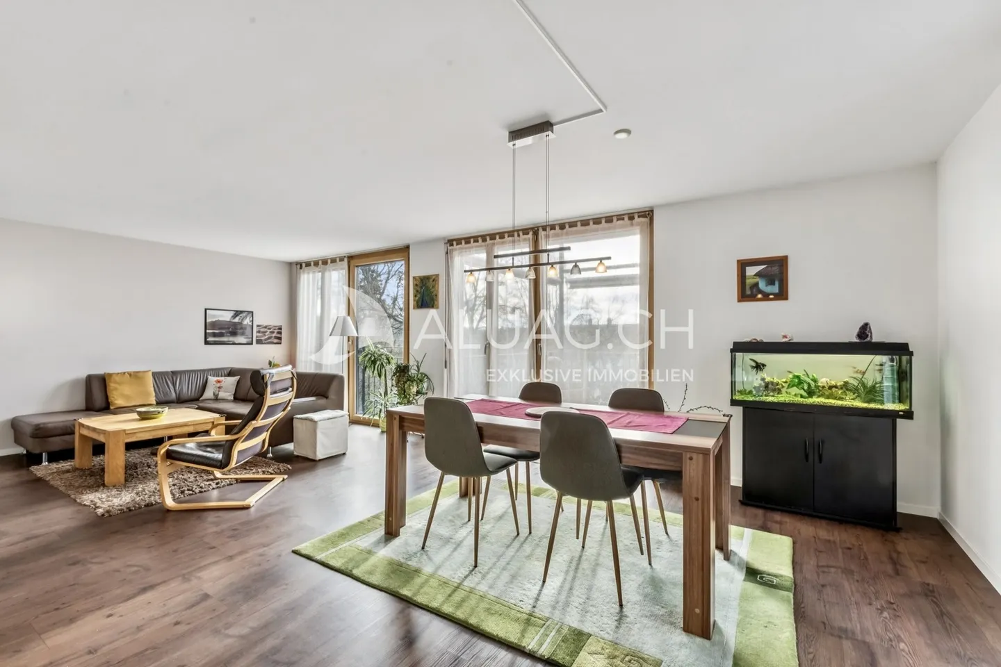 APPARTEMENT AVEC TERRASSE ET VUE ÉTENDUE - Photo 1 sur 13