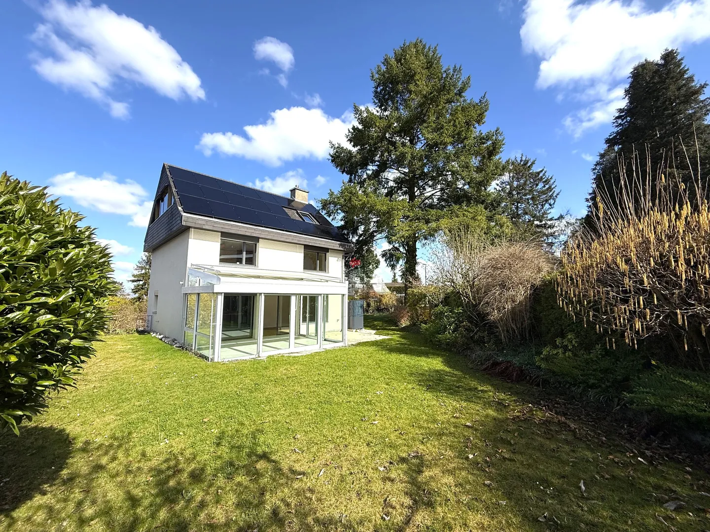 Luxury Family Home - Photo 14 of 15