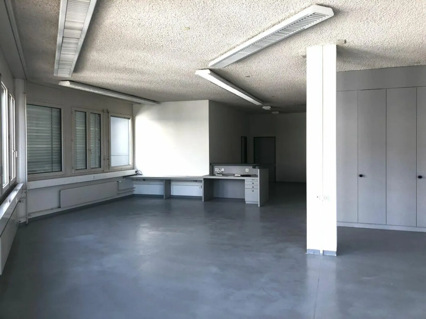 Spazio commerciale flessibile 267 m2 (economico) - Foto 5 di 11