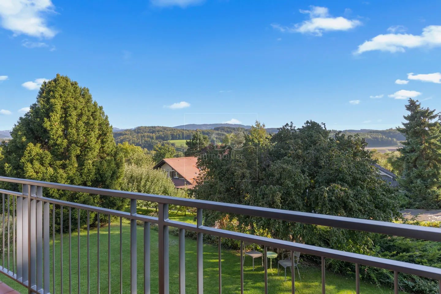 Bella villa individuale con un bellissimo giardino a Marly - Foto 15 di 17
