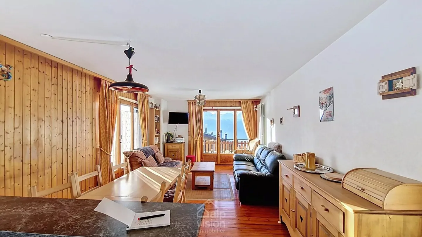 4.5 ROOM BRIGHT APARTMENT IN VEYSONNAZ | EXCLUSIVE PREVIEW - Photo 5 of 13