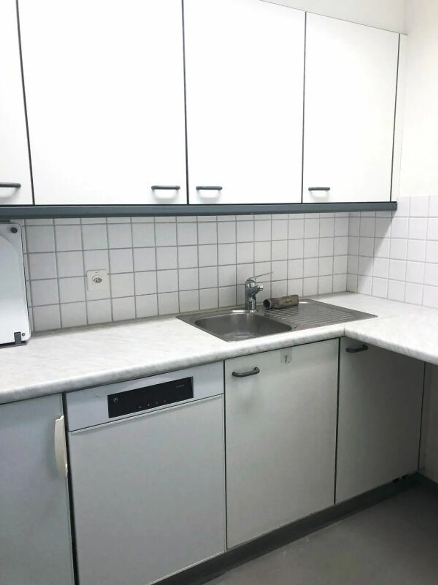 Spazio commerciale flessibile 267 m2 (economico) - Foto 9 di 11