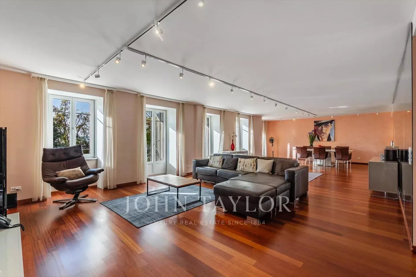 EXCLUSIVITE! Appartement en plein coeur de Montreux - Photo 4 sur 13