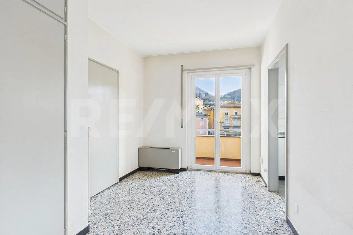 Appartement 3,5 avec balcon vue panoramique - Photo 2 sur 12