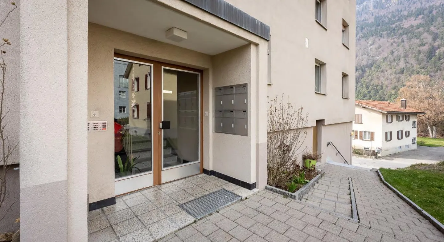 Helle renovierte Wohnung mit Balkon - Foto 3 von 15