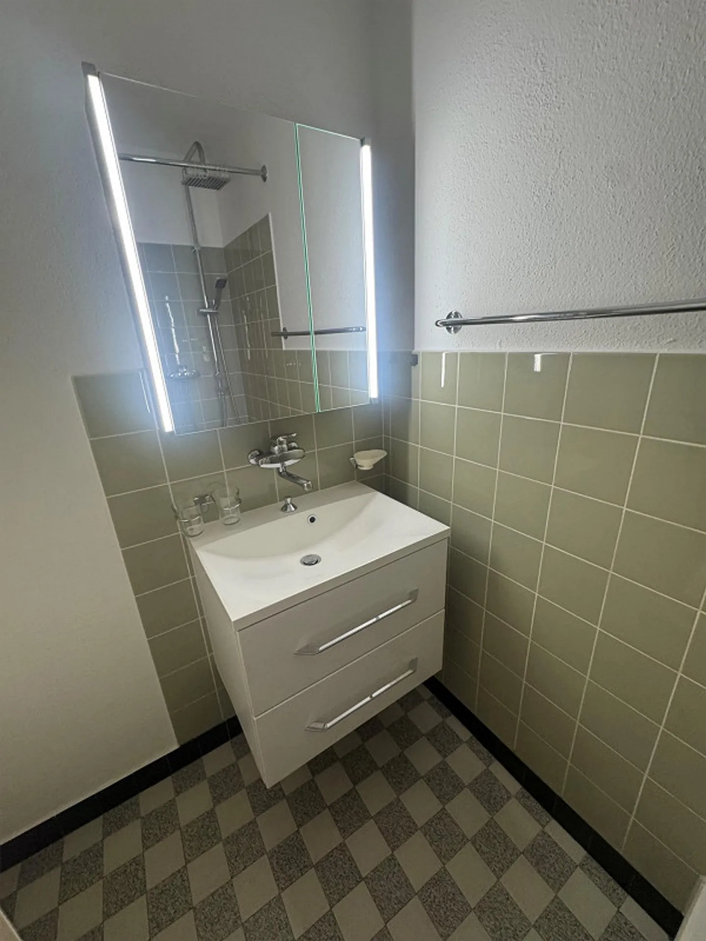 Helle renovierte Wohnung mit Balkon - Foto 11 von 15