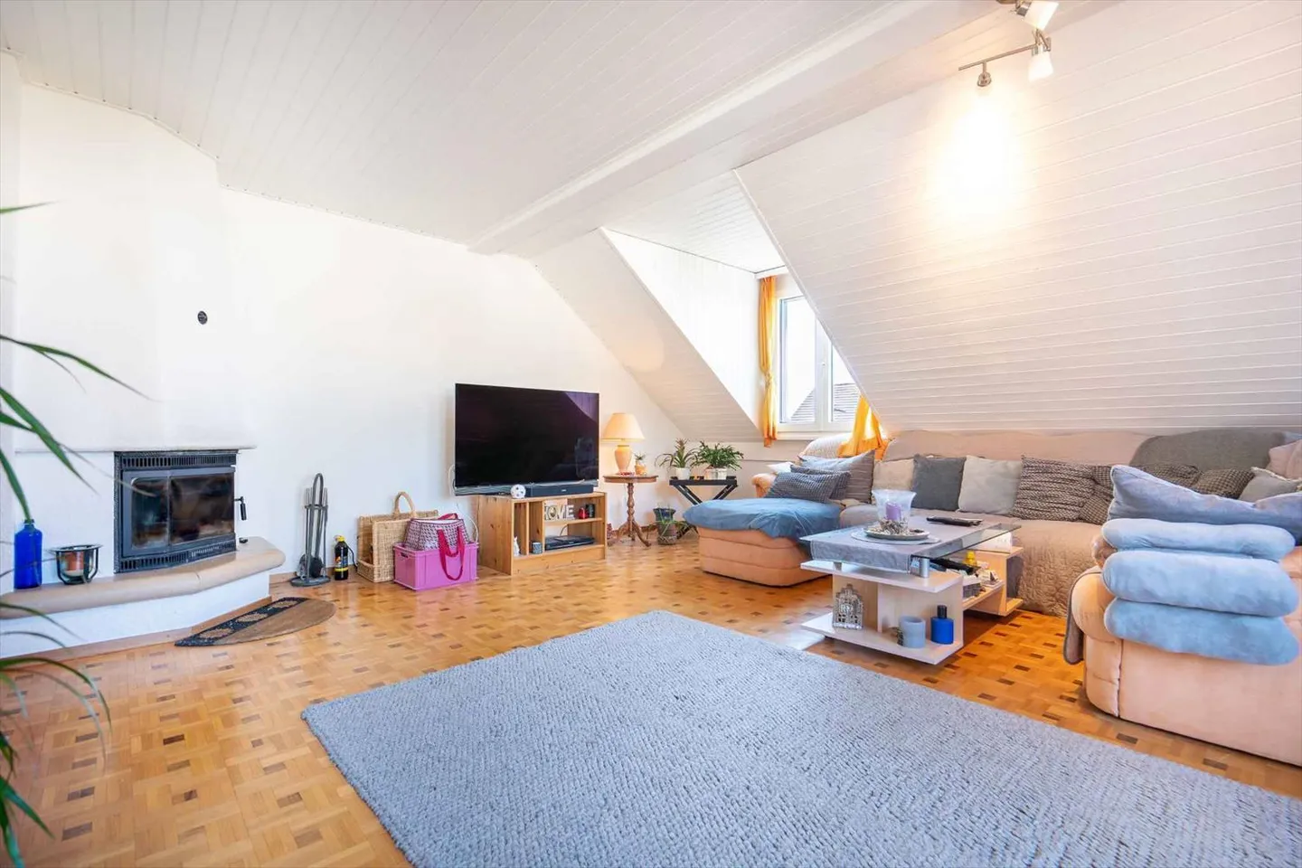 Obergeschoss 5,5 Zimmer - Foto 2 von 11