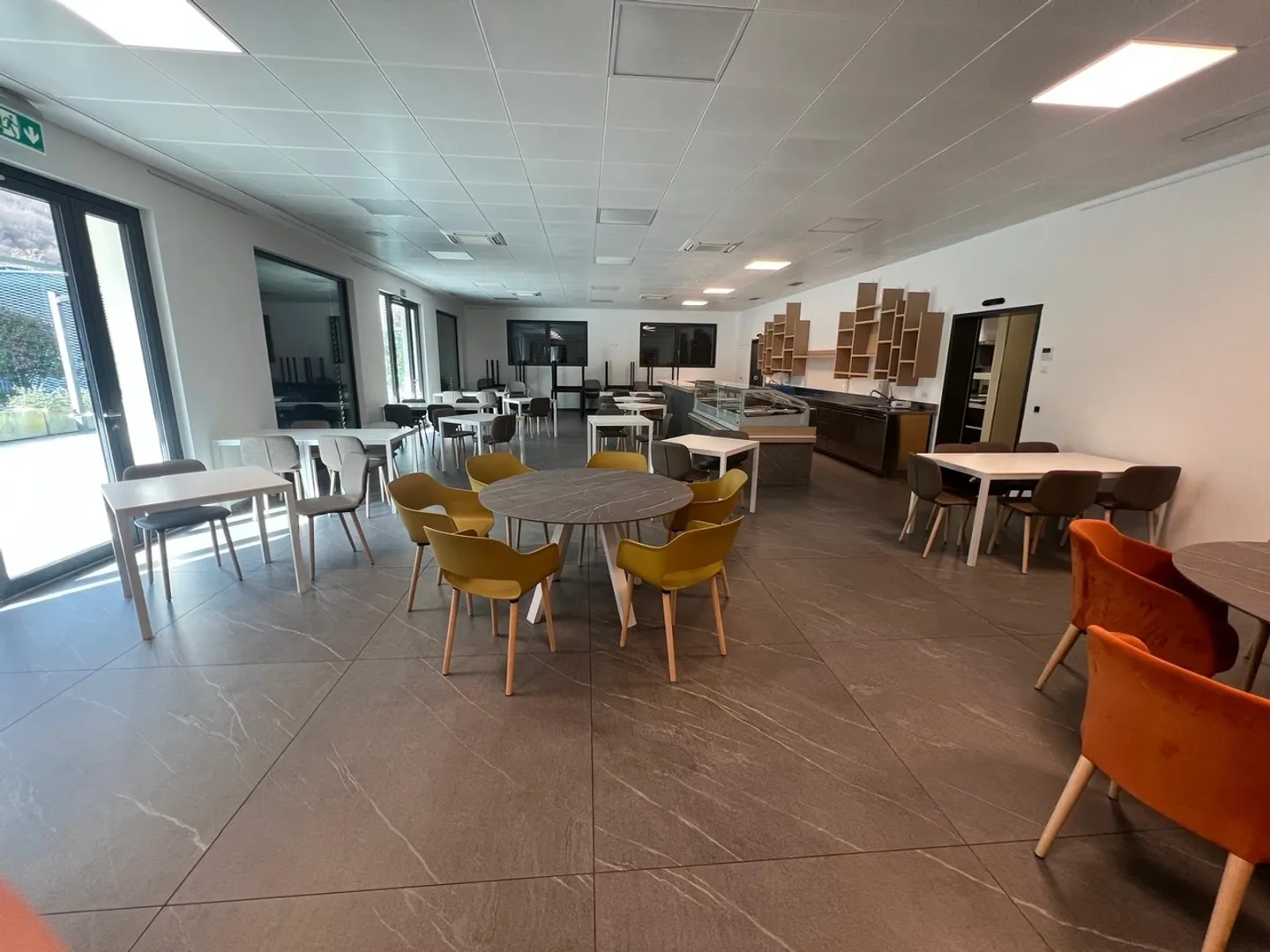 Gastronomic Space with Apartment - Photo 2 of 11