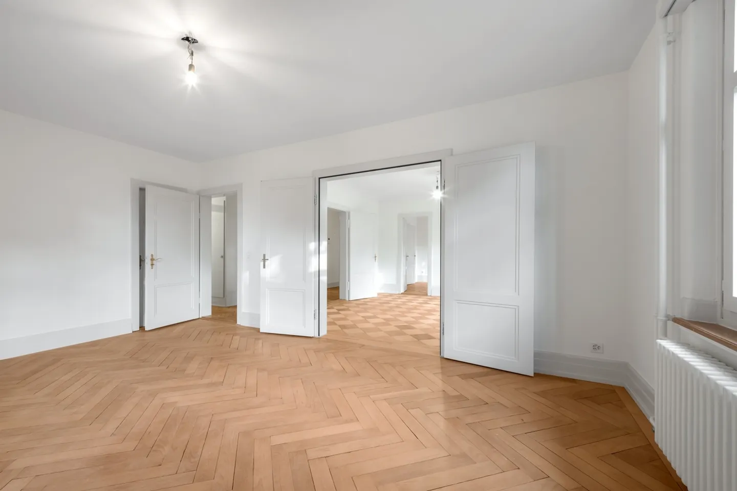 Charming 4-Room Apartment - Photo 5 of 6