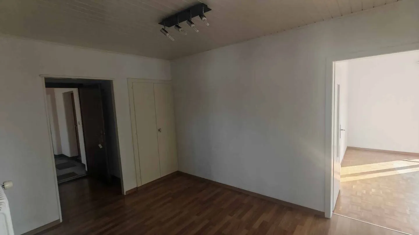 3,5-Zimmer-Wohnung im 3. Stock (ohne Aufzug) - Foto 4 von 13