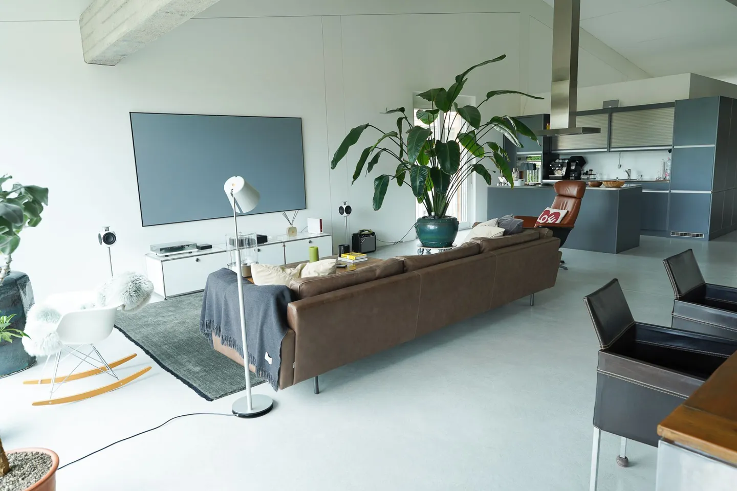 RESERVED - Enchanting Loft Apartment - Photo 8 of 12