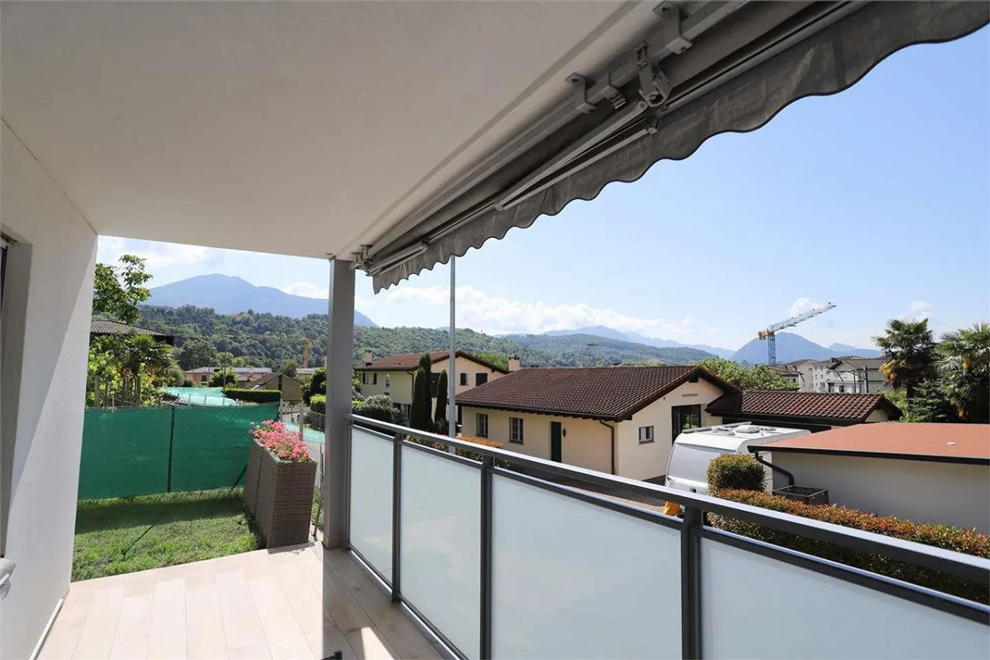 Appartamento di 4.5 locali con terrazza e giardino - Foto 11 di 13