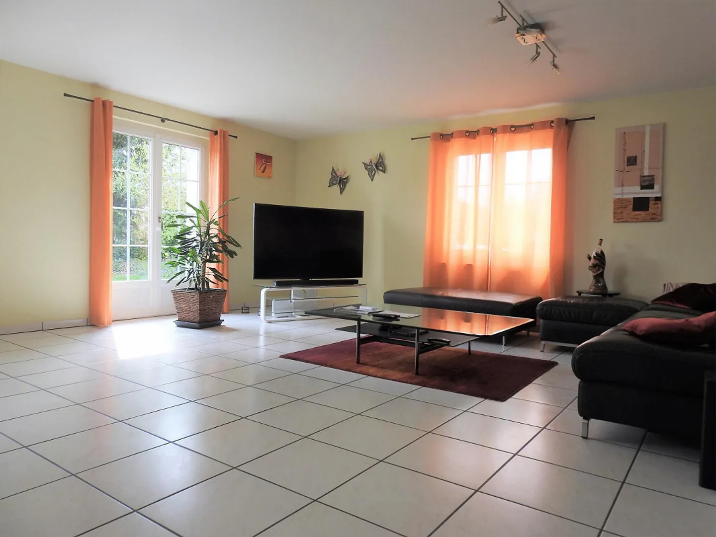 Grosszügiges Einfamilienhaus in ruhigem Wohnquartier - Foto 4 von 11