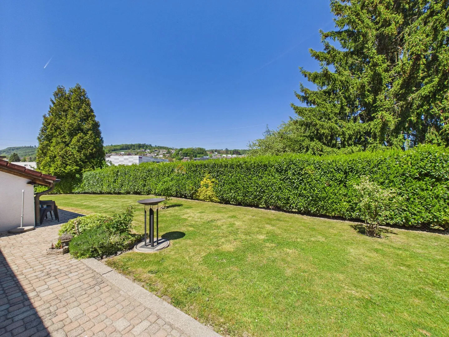 Geräumiges Familienhaus mit Garten - Foto 4 von 21