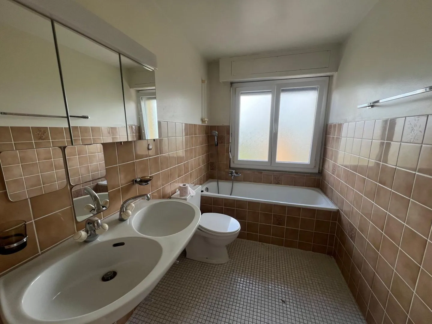 Hervorragende 4,5-Zimmer-Durchgangswohnung - Mit grossem Balkon in Farvagny-le-Grand - Foto 5 von 6