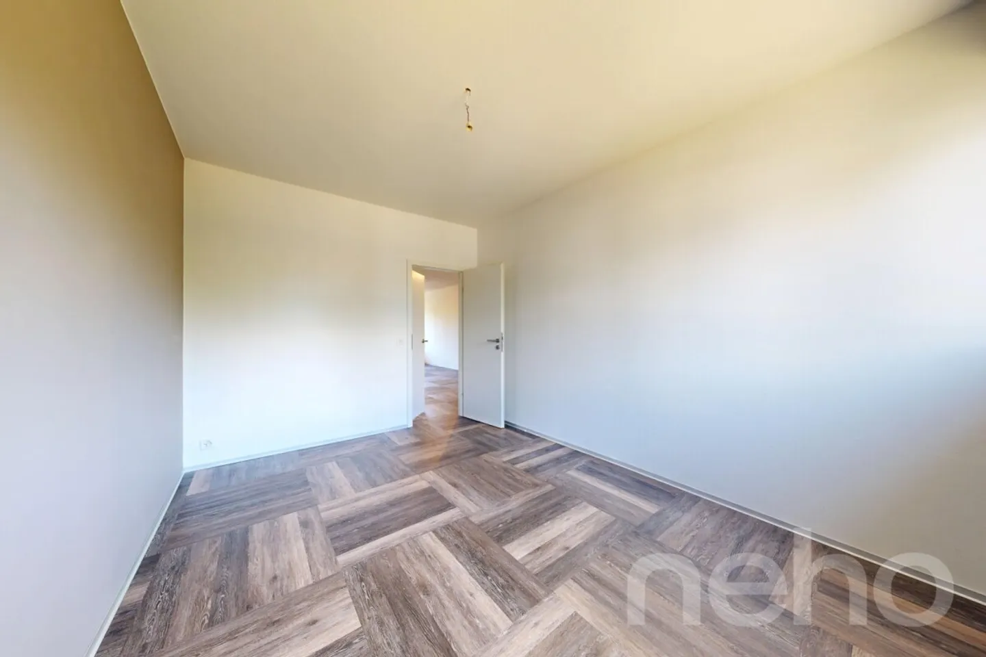 Bright Attic Apartment in Avully - Photo 8 of 12