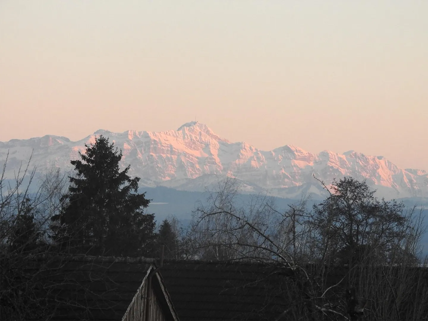 Grosszügiges Einfamilienhaus in ruhigem Wohnquartier - Foto 10 von 11
