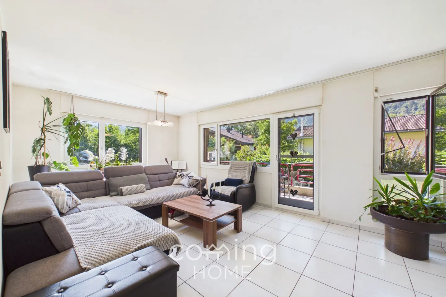Ampio appartamento di 5,5 locali con balcone a Brigerbad - Foto 4 di 15