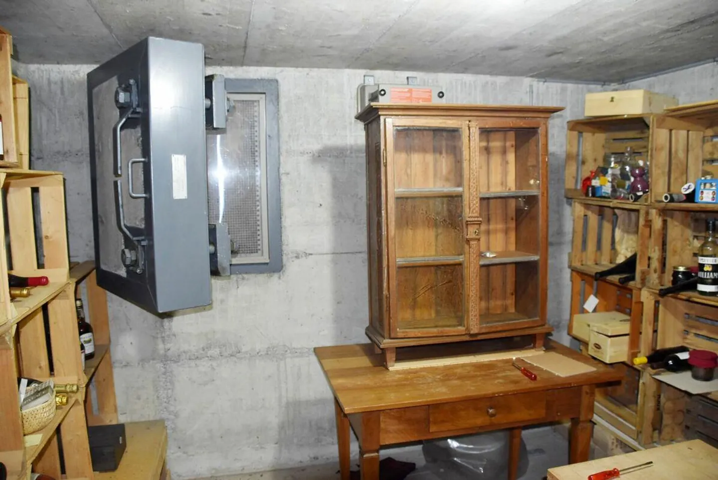 Attraente casa unifamiliare di 8 stanze con appartamento e preziosa riserva di terreno edificabile - Foto 25 di 28