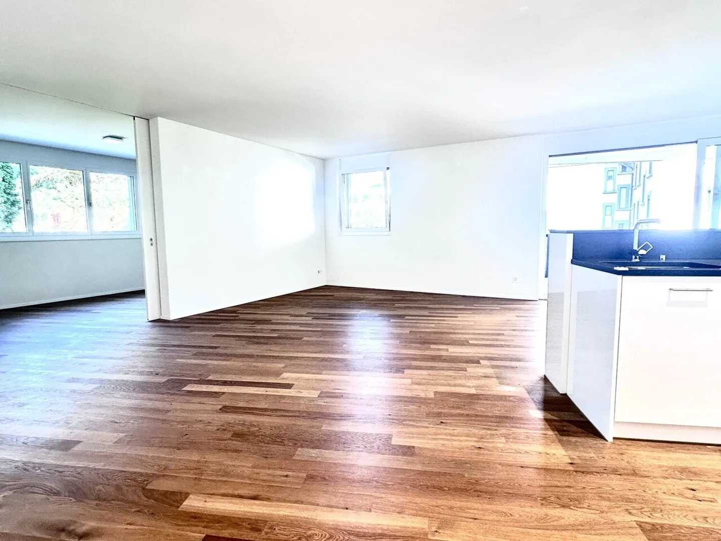 Appartamento esclusivo di 4,5 stanze con grande terrazza, centrale e tranquillo nel complesso residenziale 'Radius Plus' - Foto 5 di 13