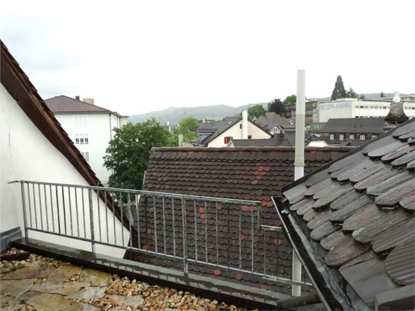 Vue sur les toits de Liestal - Photo 6 sur 9
