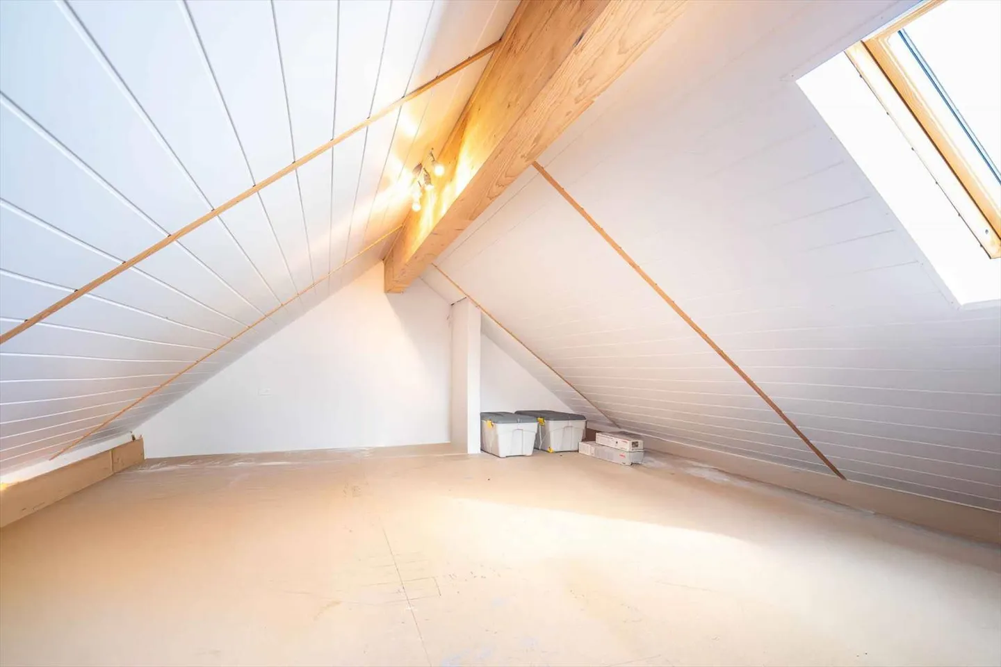 Obergeschoss 5,5 Zimmer - Foto 8 von 11