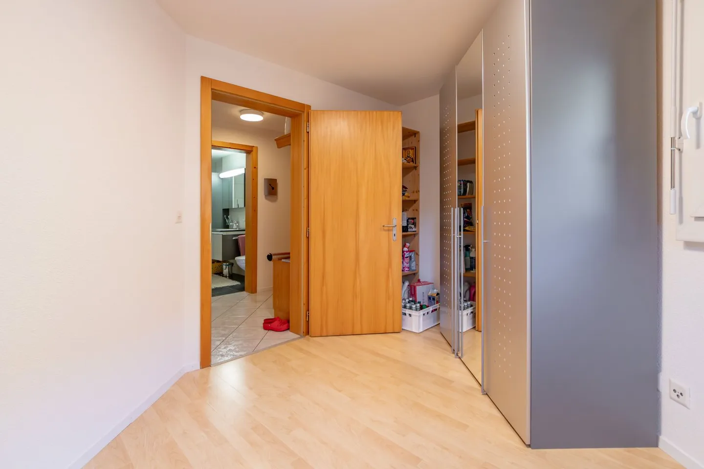 Exklusive 5.5-Zimmerwohnung in Grengiols – frisch renoviert & in Top-Zustand - Foto 9 von 14