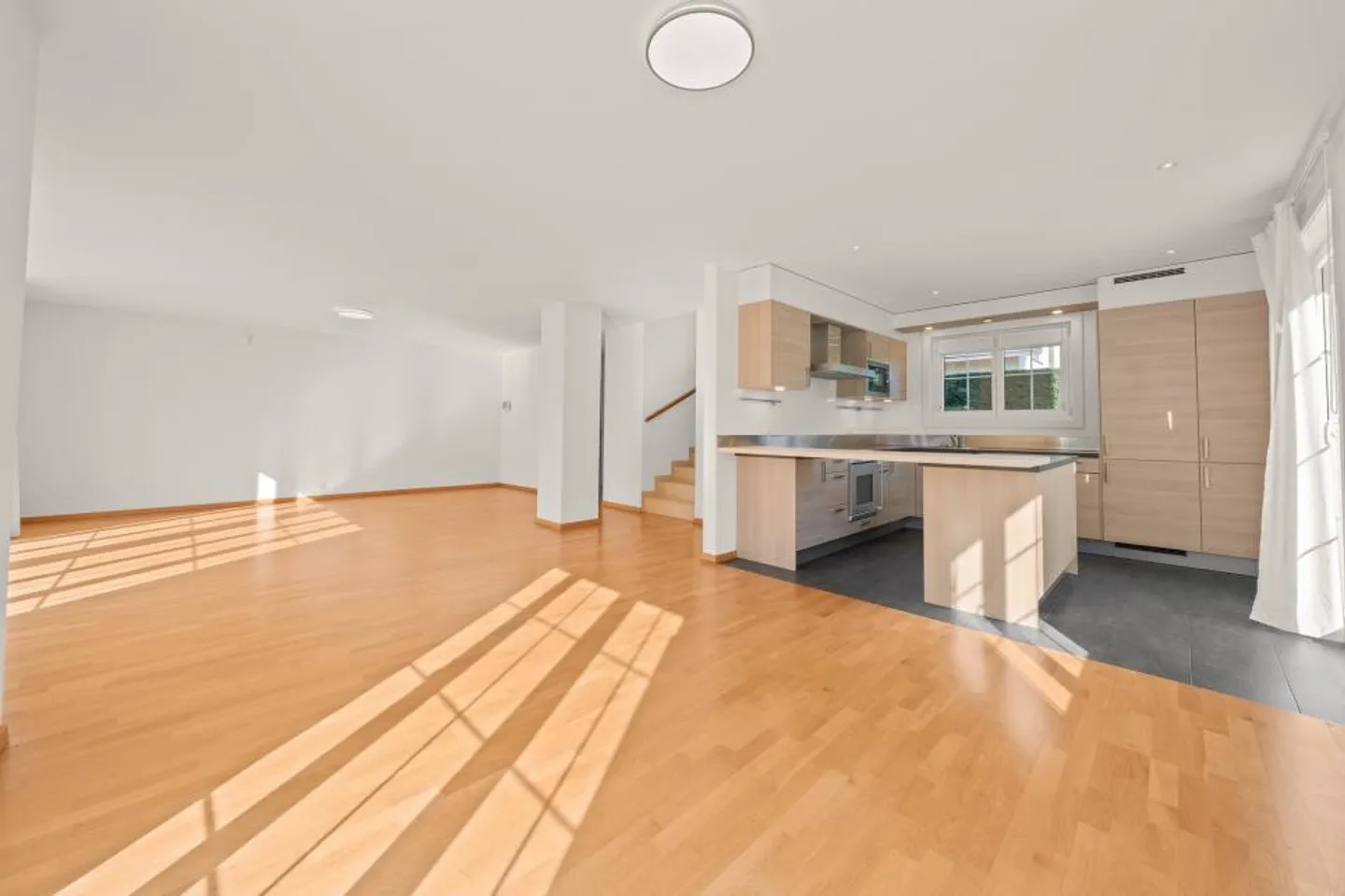 Casa a schiera 7.5 stanze - Foto 4 di 10