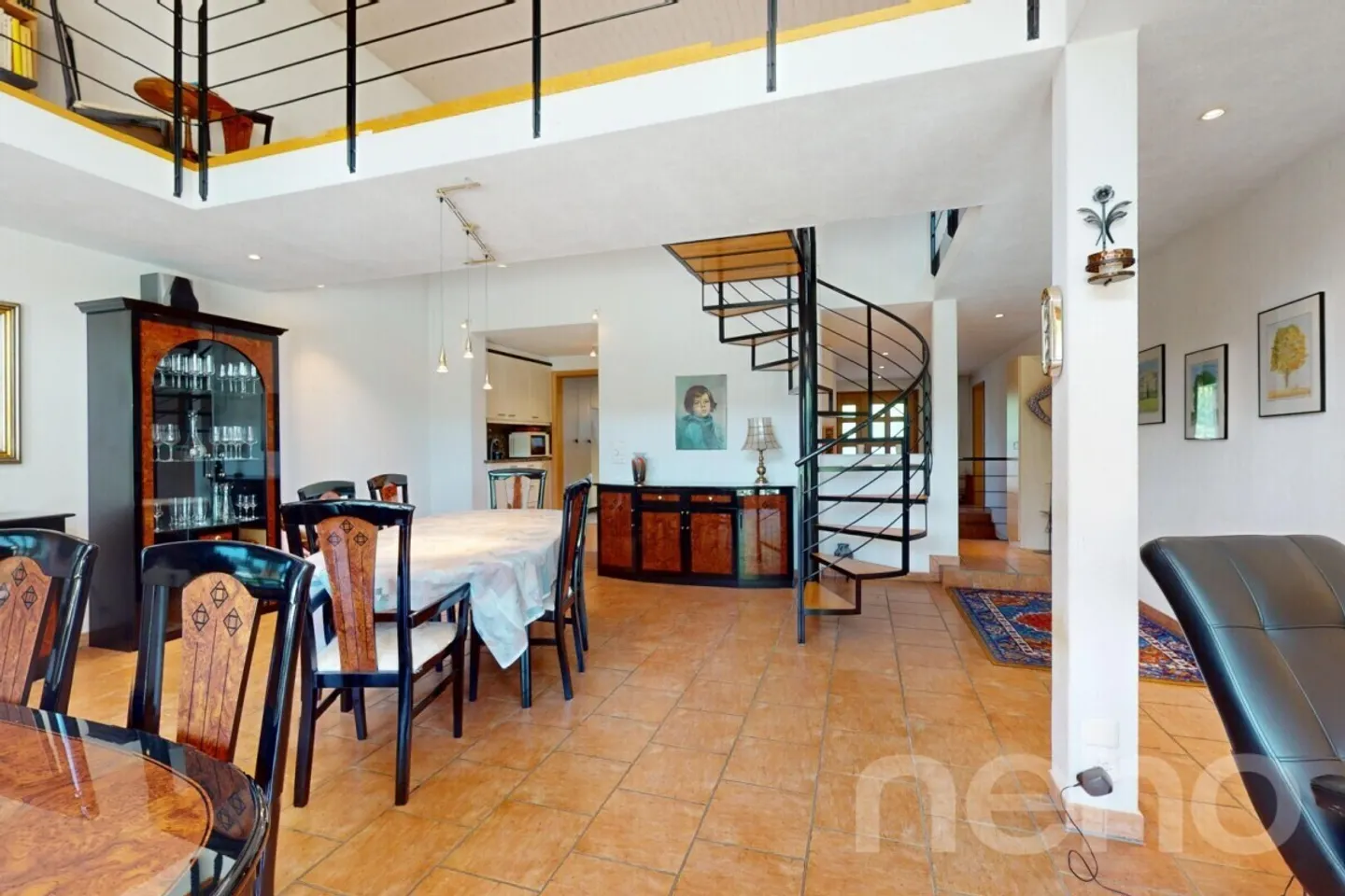 Family-friendly house with large plot and expansion options - Photo 5 of 13