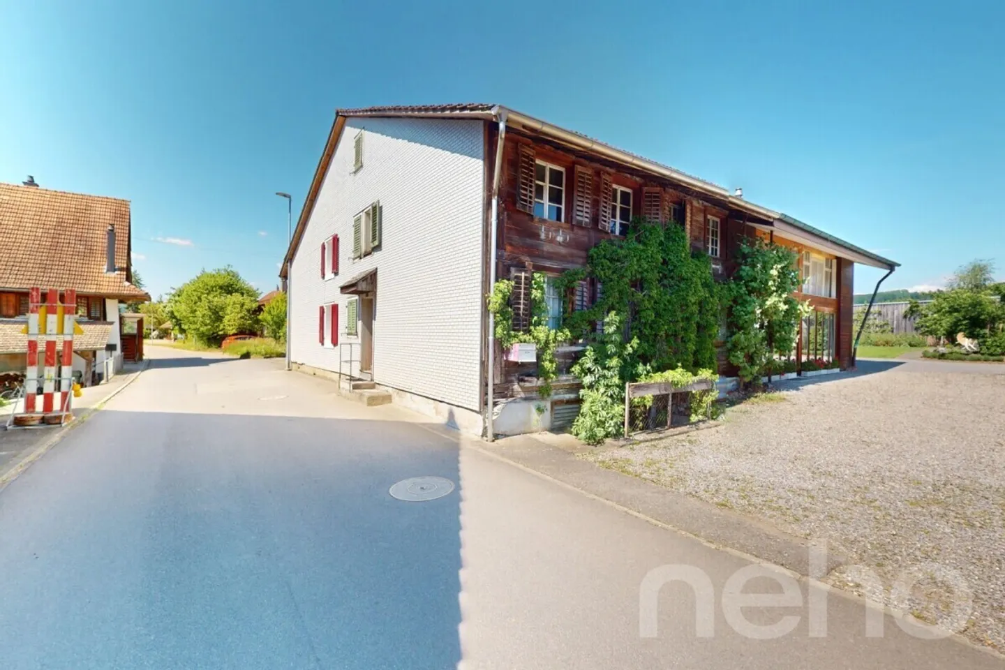 Family-friendly house with large plot and expansion options - Photo 2 of 13