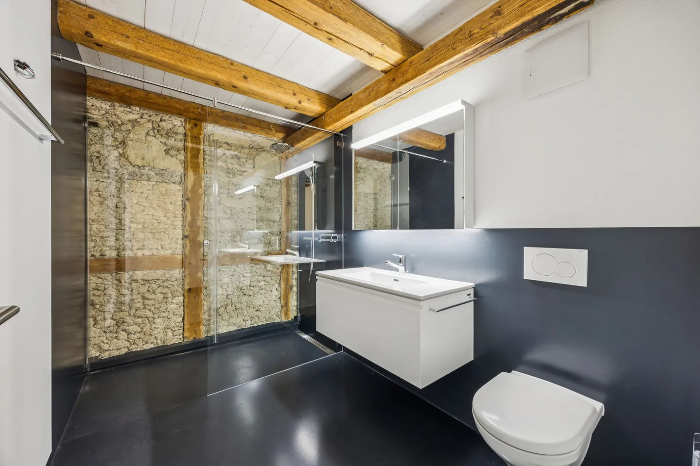 Penthouse exclusif de 5,5 pièces avec charme - Photo 7 sur 12