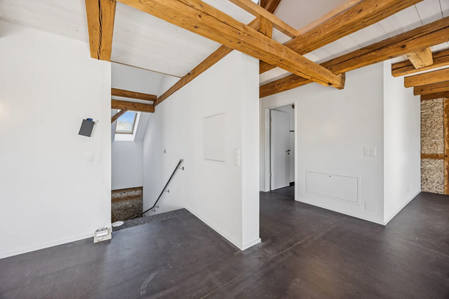 Penthouse exclusif de 5,5 pièces avec charme - Photo 6 sur 12
