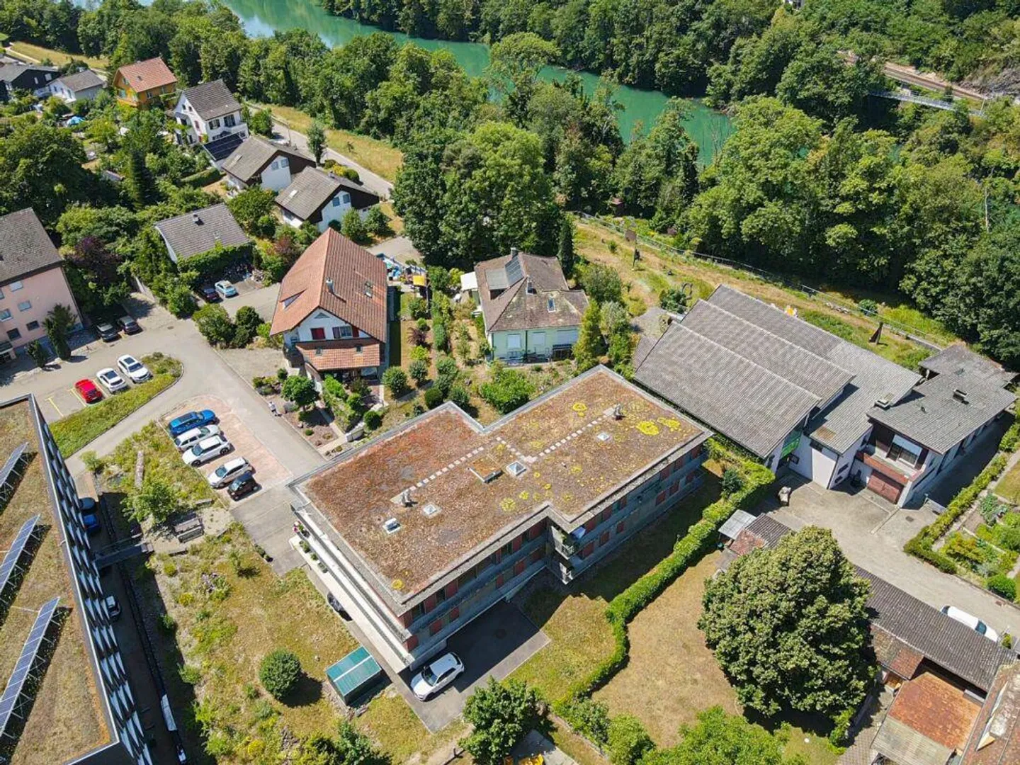 Appartamento soleggiato di 4.5 locali con grande comfort e vicinanza al Reno - Foto 2 di 13