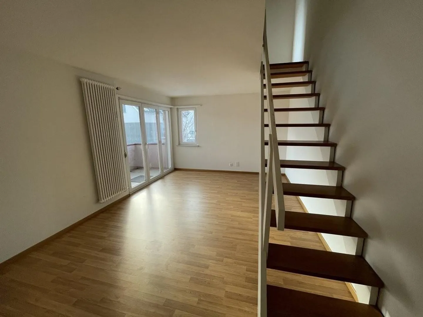 Appartement en duplex spacieux pour le confort - Photo 2 sur 8