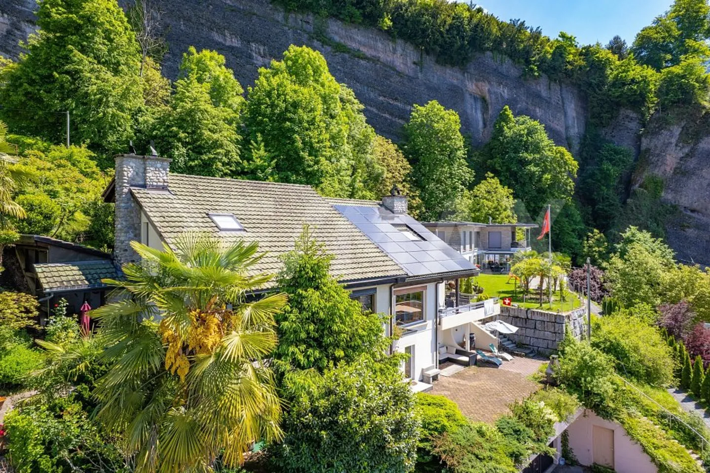 Exklusive Villa mit See- und Bergblick, grossem Garten in Vitznau: Ihr Traumhaus! - Photo 4 of 13