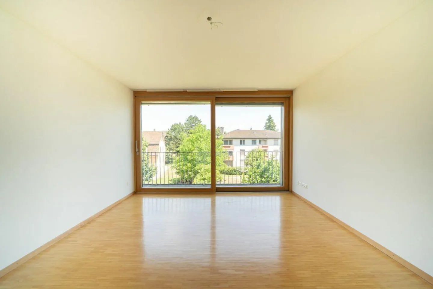 Appartamento soleggiato di 4.5 locali con grande comfort e vicinanza al Reno - Foto 10 di 13