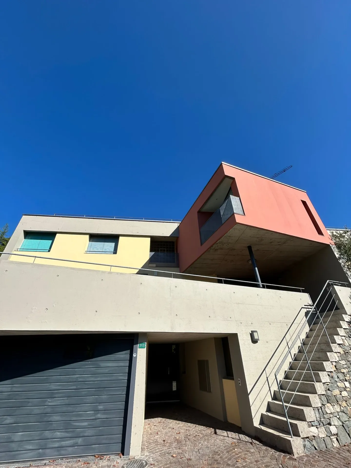 VICO MORCOTE - Villa individuelle avec 4,5 pièces et vue panoramique à vendre - Photo 1 sur 17