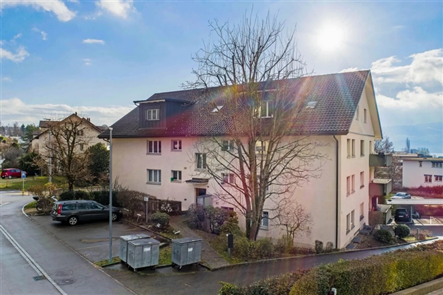 Appartement familial dans un endroit calme - Photo 2 sur 12