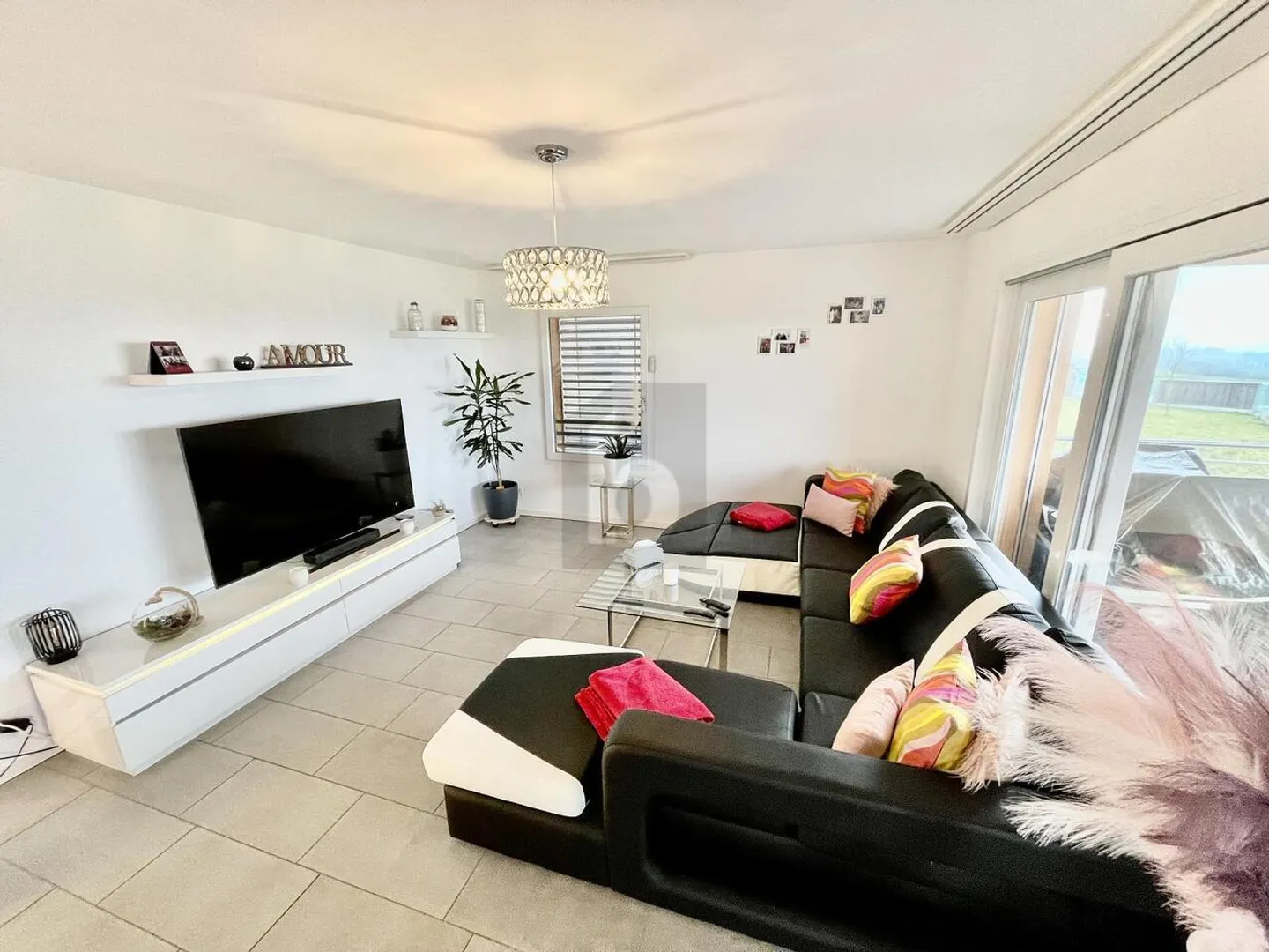 Appartamento moderno a Villars-Ste-Croix - Foto 2 di 6