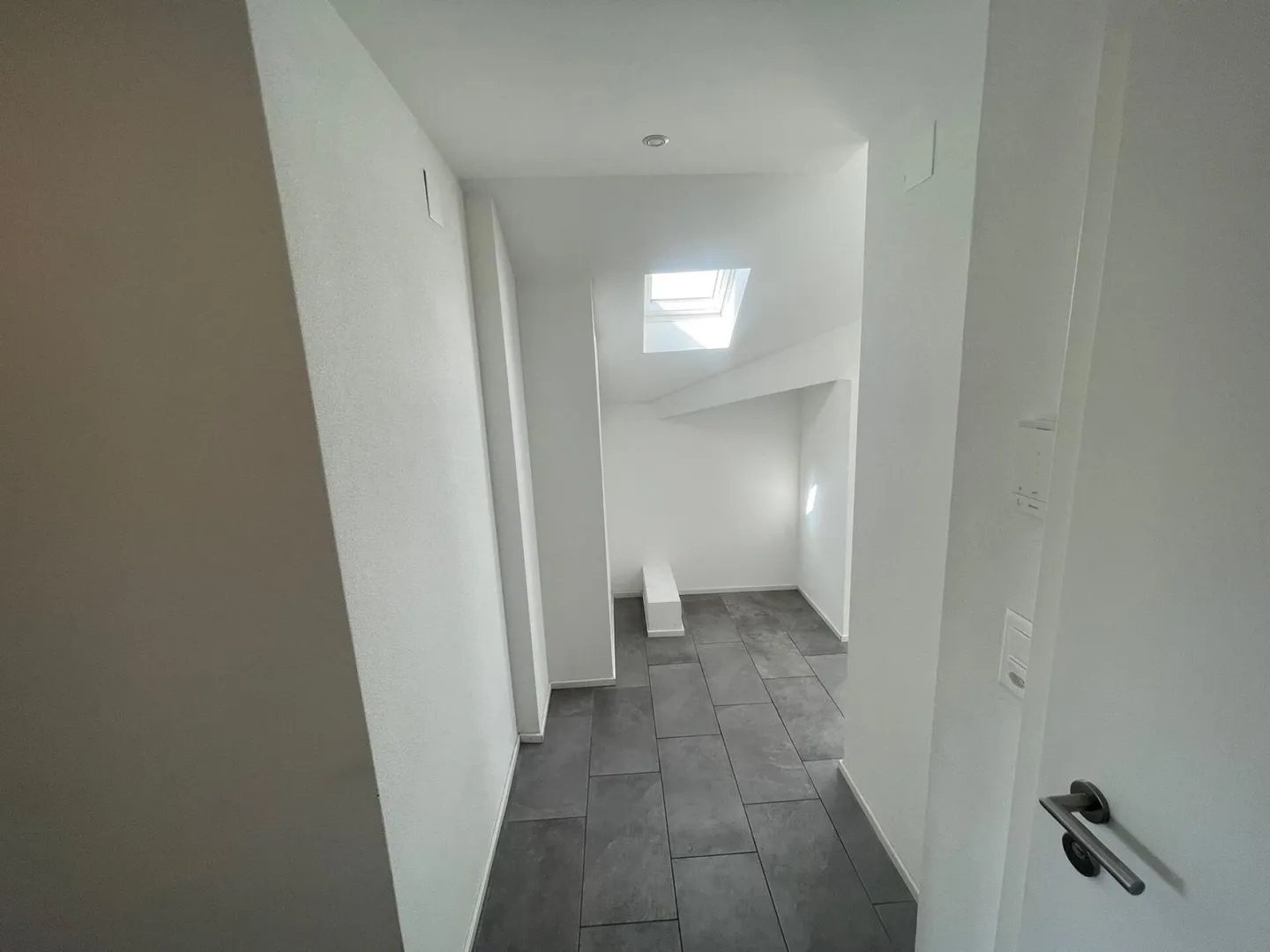 Bel appartement de 3,5 pièces au 3ème étage avec jardin commun - Photo 5 sur 12