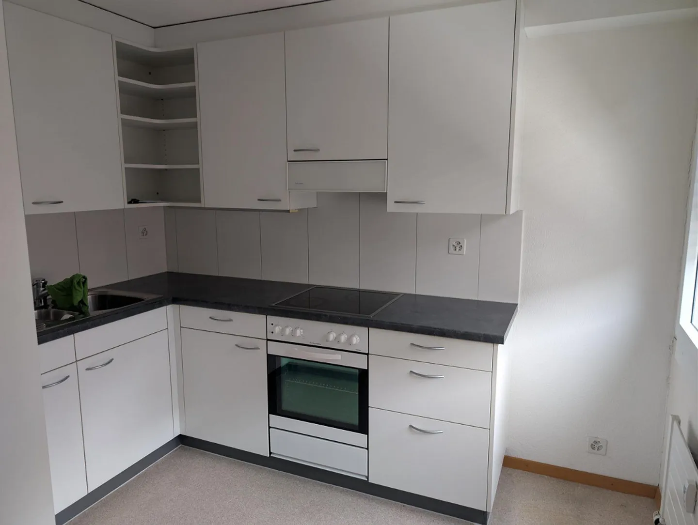 2.5 room apartment in a central location - Photo 1 of 5