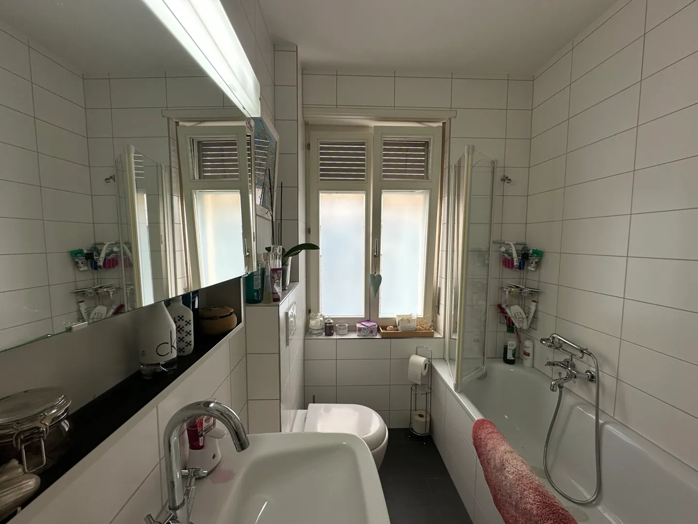 Charmante Wohnung mit Balkon - Foto 2 von 5