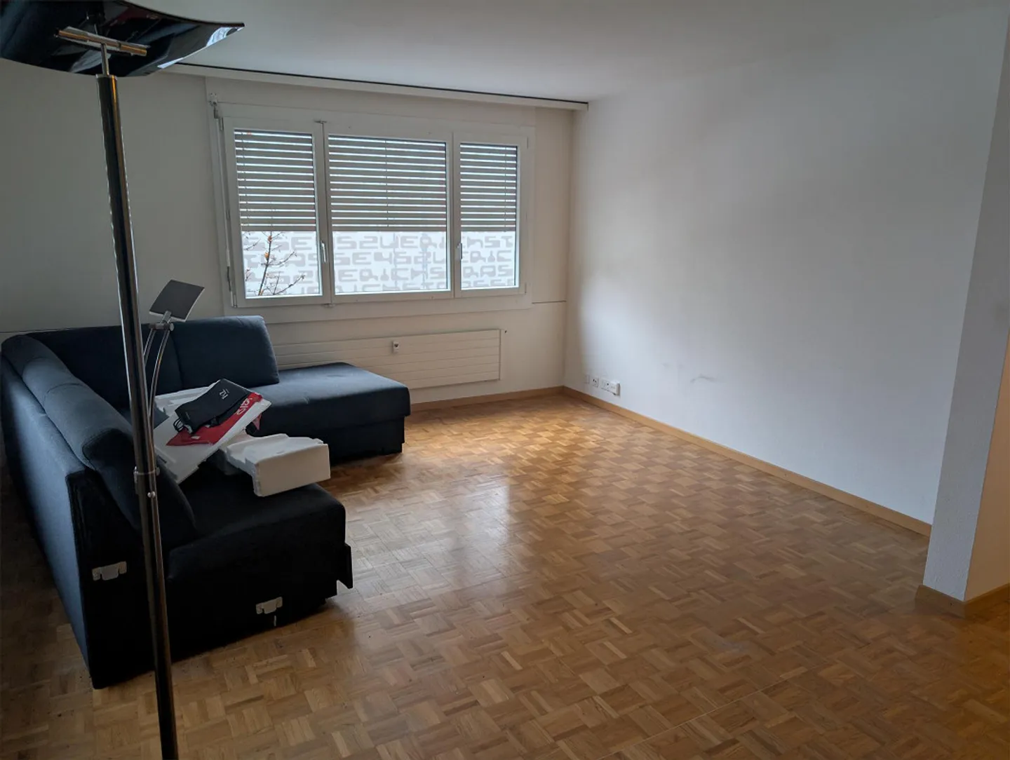 2.5 room apartment in a central location - Photo 3 of 5